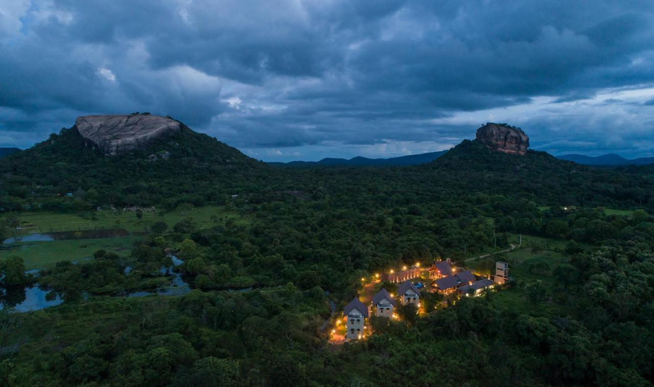 Roo Mansala Boutique Villas Sigiriya Exteriör bild